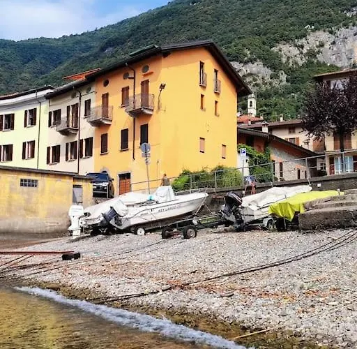 Rita's Window: Front With View