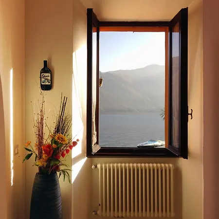Rita's Window: Front With View Apartment