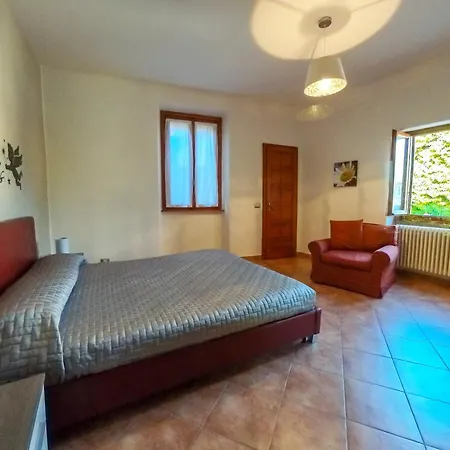 Rita's Window: Front With View Mezzegra