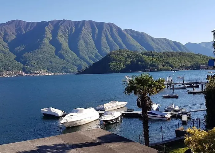 Rita's Window: Front With View Lägenhet *