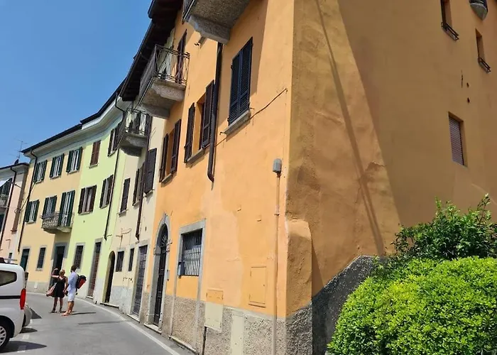 Rita's Window: Front With View Lägenhet *