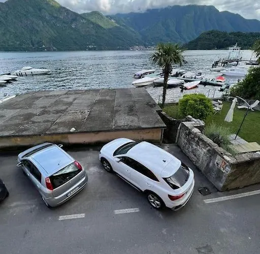 Rita's Window: Front With View