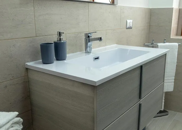 Rita's Window: Front With View Mezzegra