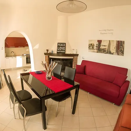 Rita's Window: Front With View Appartement Mezzegra